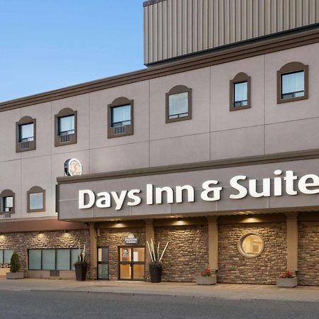 Days Inn & Suites By Wyndham Sault Ste. Marie On Exteriör bild