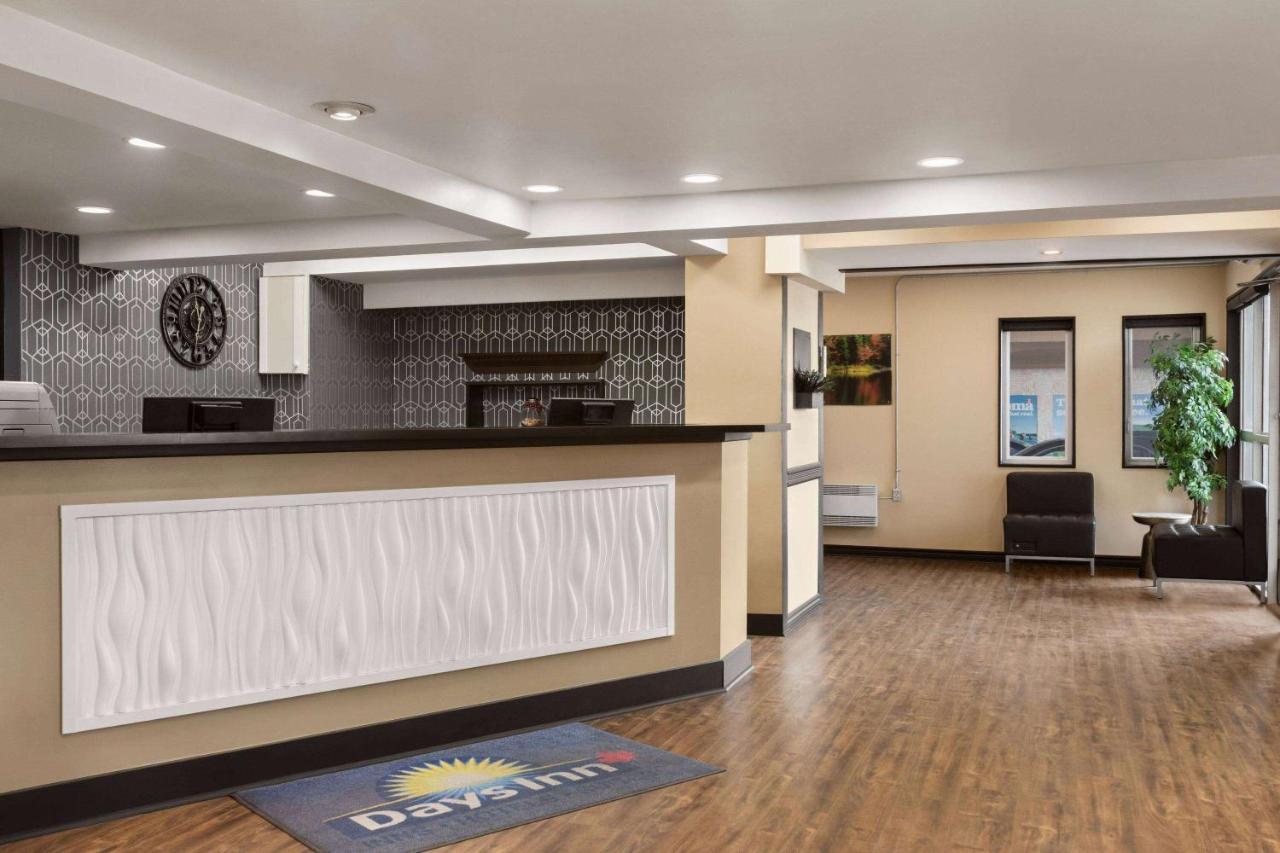 Days Inn & Suites By Wyndham Sault Ste. Marie On Exteriör bild